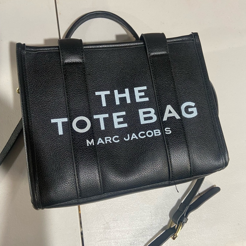 Marc Jacob’s leather tote bag DUPE